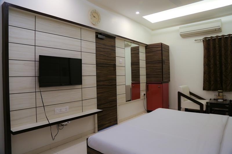 Golden Plaza Ahmedabad Quarto foto